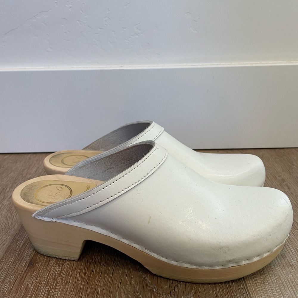 No 6 mid heel clog in white